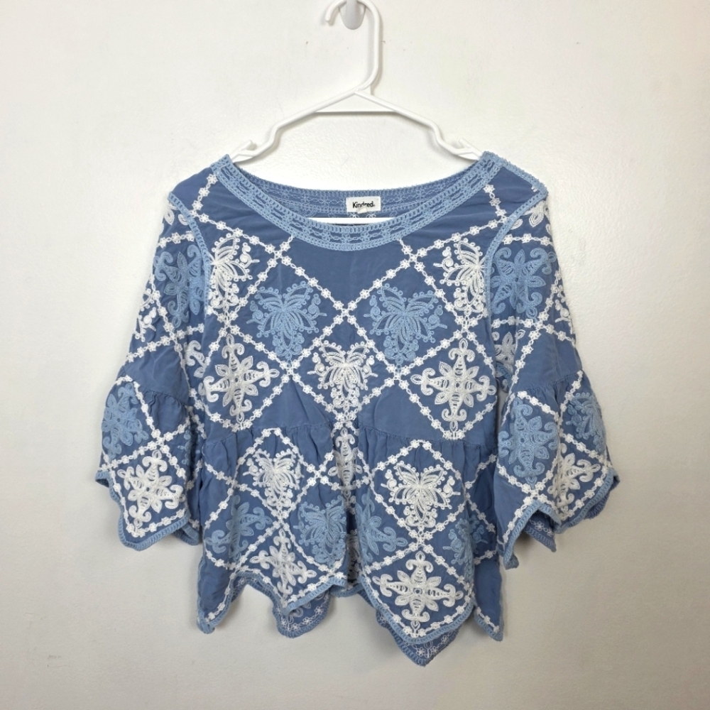 Kindred Anthropologie‎ Blue White Dainty Embroidered Cottagecore Blouse Size L